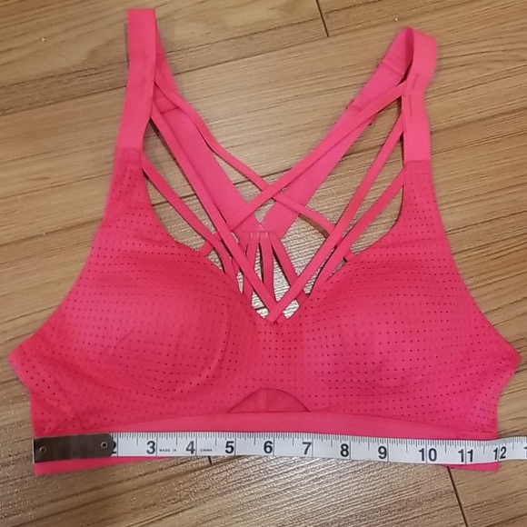 Victoria's Secret Sport Bra - Picture 7 of 7
